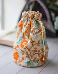 Bolsa floral de bruja