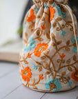 Bolsa floral de bruja