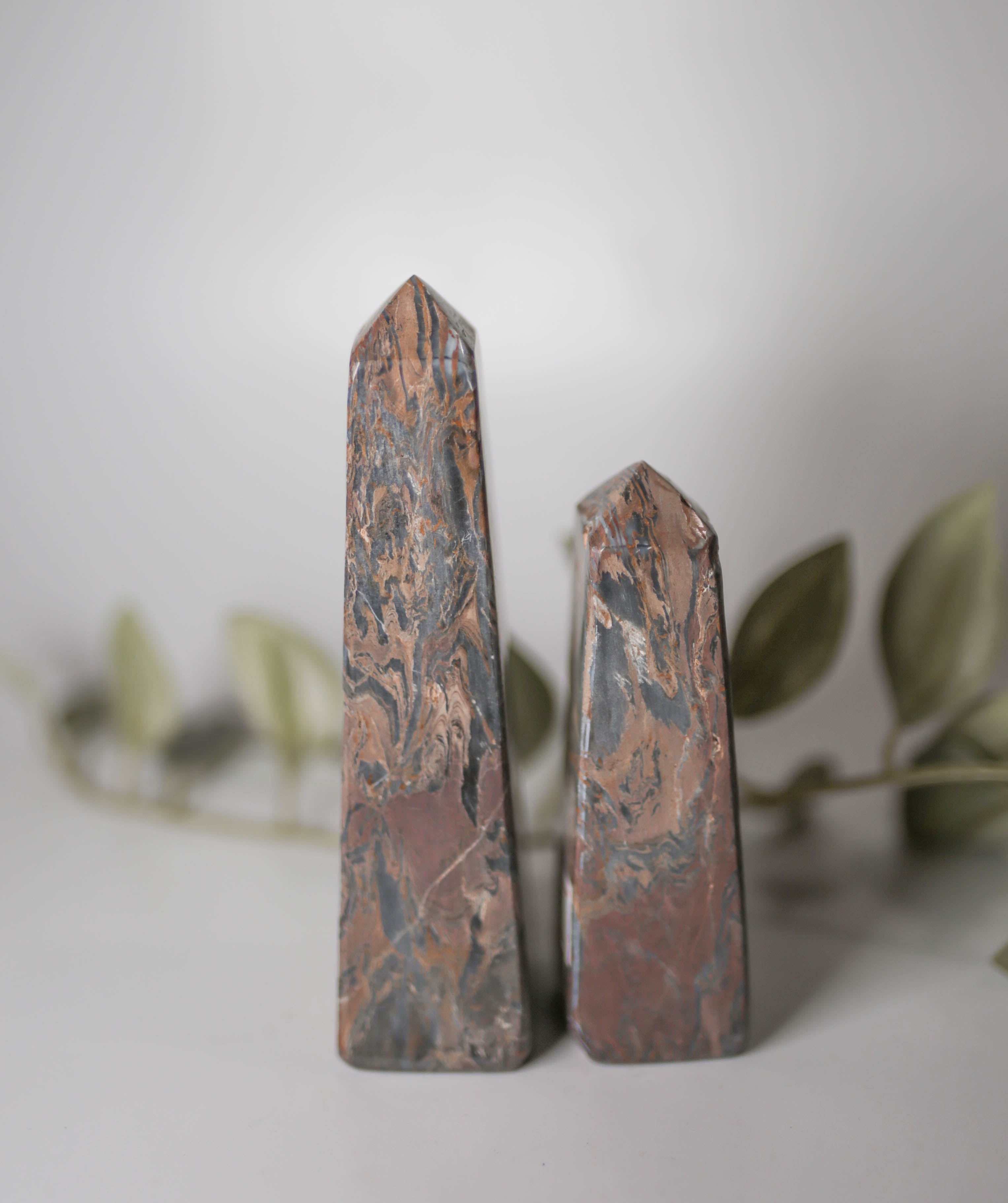 Obeliscos de serpentina especial - Únicas dos piezas - GreenWitchArt